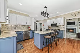 2270 Vincent Dr, Brookfield, WI 53045 - Photo 12