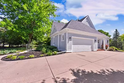 2270  Vincent Dr, Brookfield, WI 53045 - Photo 44