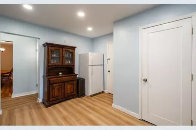 1666 N Humboldt Ave, Milwaukee, WI 53202 - Photo 18