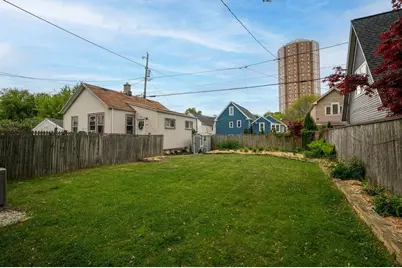 1666 N Humboldt Ave, Milwaukee, WI 53202 - Photo 2