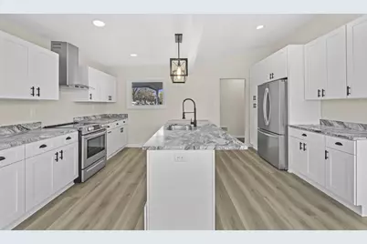9131 N Pelham Pkwy, Bayside, WI 53217 - Photo 6