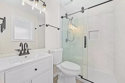 9131 N Pelham Pkwy, Bayside, WI 53217 - Photo 10
