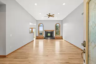 22939 W Overson Rd, Racine, WI 53182 - Photo 8