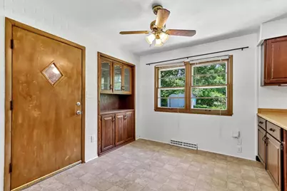 5700 S 41st St, Greenfield, WI 53221 - Photo 10