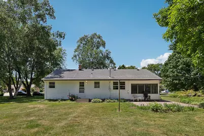5700 S 41st St, Greenfield, WI 53221 - Photo 24