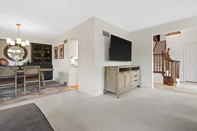 8905 W Meinecke Ave, Wauwatosa, WI 53226 - Photo 4