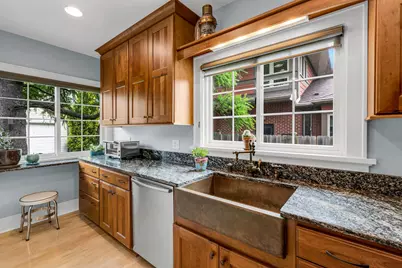 5912 N Berkeley Blvd, Whitefish Bay, WI 53217 - Photo 2
