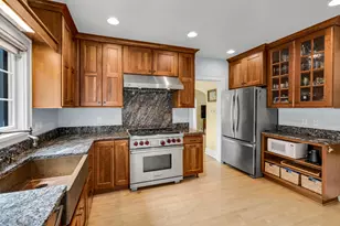 5912 N Berkeley Blvd, Whitefish Bay, WI 53217 - Photo 6