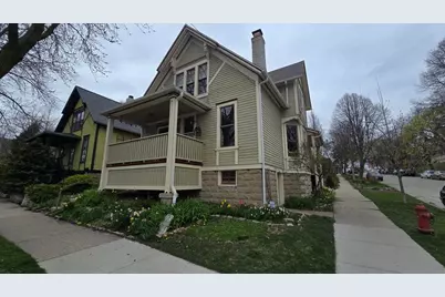140 E Vine St #Lower, Milwaukee, WI 53212 - Photo 10