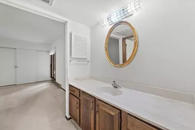 1906 E Shorewood Blvd #259, Shorewood, WI 53211 - Photo 12