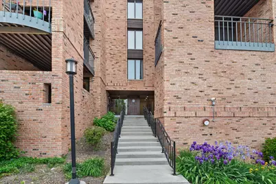 1906 E Shorewood Blvd #259, Shorewood, WI 53211 - Photo 2