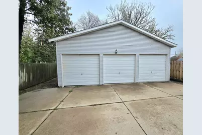 5807  22nd Ave, Kenosha, WI 53140 - Photo 2