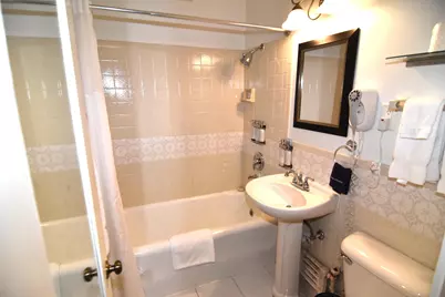1028 E Juneau Ave #312, Milwaukee, WI 53202 - Photo 8