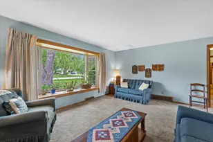 3210 S Ventura Dr, New Berlin, WI 53151 - Photo 4