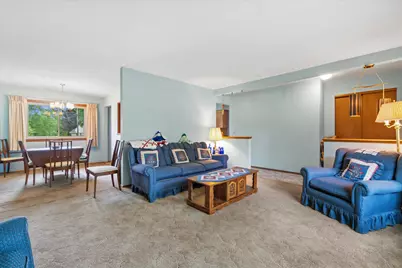 3210 S Ventura Dr, New Berlin, WI 53151 - Photo 2