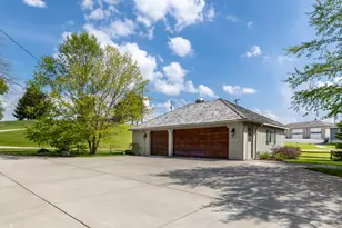 4664 Fontana Rd, West Bend, WI 53095 - Photo 20