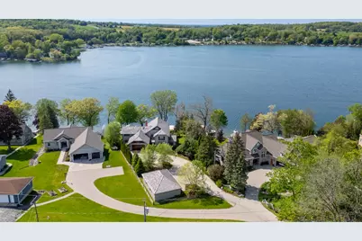 4664  Fontana Rd, West Bend, WI 53095 - Photo 2