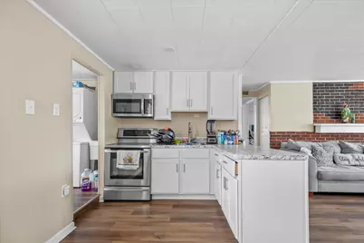 2721 S 50th St, Milwaukee, WI 53219 - Photo 6