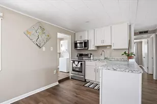 2721 S 50th St, Milwaukee, WI 53219 - Photo 8
