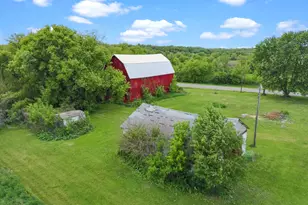 13448 E Creek Rd, Bradford, WI 53114 - Photo 4