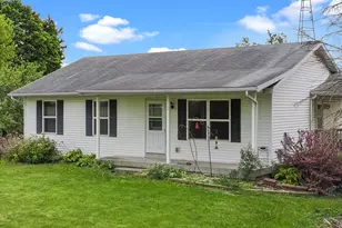 13448 E Creek Rd, Bradford, WI 53114 - Photo 10
