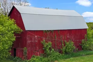13448 E Creek Rd, Bradford, WI 53114 - Photo 6
