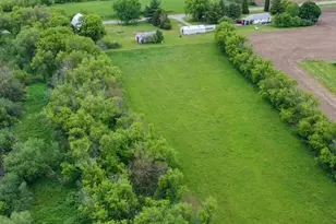 13448 E Creek Rd, Bradford, WI 53114 - Photo 2