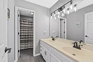 225 Ridge Line Rd, Racine, WI 53105 - Photo 32