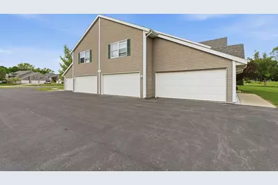 214  Minz Park Cir #2, West Bend, WI 53095 - Photo 26