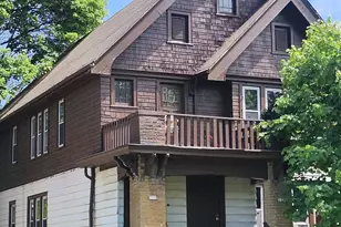 2754 N 49th St, Milwaukee, WI 53210 - Photo 2