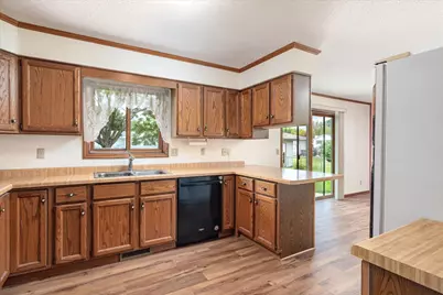 1206  Willow St, La Crescent, MN 55947 - Photo 2