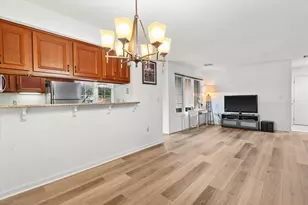 8765 Westlake Dr, Greendale, WI 53129 - Photo 10