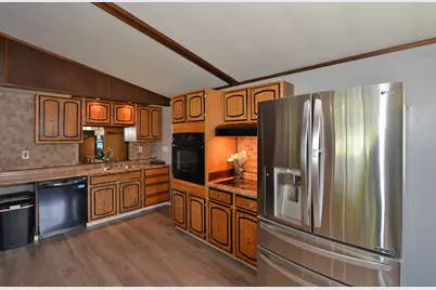 3229  Kearney Ave, Racine, WI 53403 - Photo 10