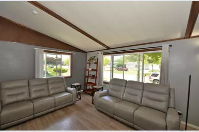 3229  Kearney Ave, Racine, WI 53403 - Photo 4