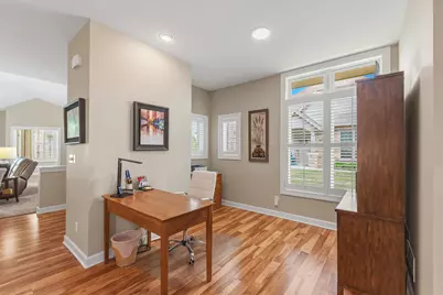 N73W13623  Claas Rd #R4, Menomonee Falls, WI 53051 - Photo 22