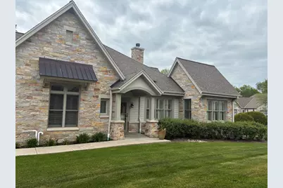 N73W13623  Claas Rd #R4, Menomonee Falls, WI 53051 - Photo 1