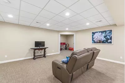 N73W13623  Claas Rd #R4, Menomonee Falls, WI 53051 - Photo 26
