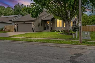 2019  Sandalwood Dr, Onalaska, WI 54650 - Photo 1