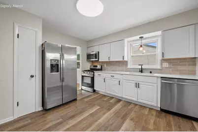 8111 W Lancaster Ave, Milwaukee, WI 53218 - Photo 6