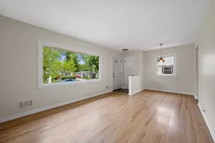 8111 W Lancaster Ave, Milwaukee, WI 53218 - Photo 22