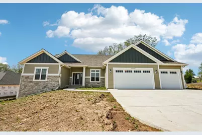 W254N5593  Crescent Hill Dr, Sussex, WI 53089 - Photo 1