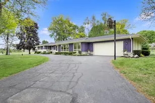 S94W23125 River Oaks Dr, Big Bend, WI 53103 - Photo 46