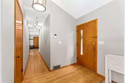 9814 W Green Tree Rd, Milwaukee, WI 53224 - Photo 6