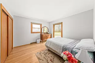 9814 W Green Tree Rd, Milwaukee, WI 53224 - Photo 20