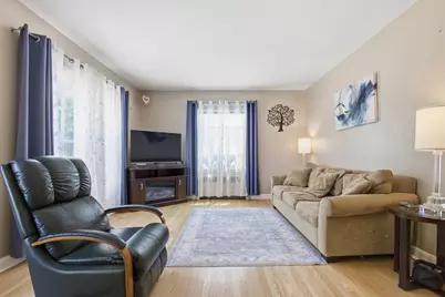 W164N8451  Hiawatha Ave, Menomonee Falls, WI 53051 - Photo 8