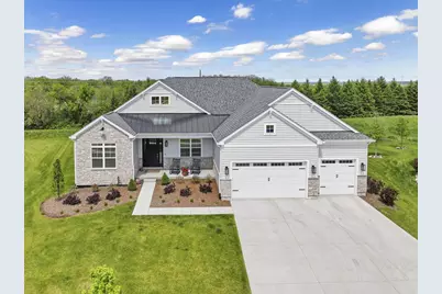 1740  Stonemill Cir, Lake Geneva, WI 53147 - Photo 2