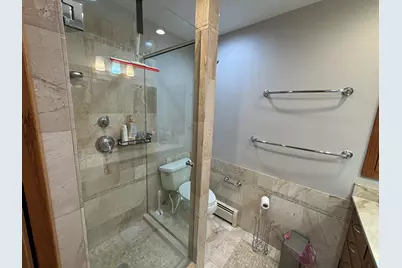 7530 N Port Washington Rd #203, Fox Point, WI 53217 - Photo 8