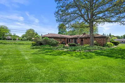 18400  Honey Creek Dr, Brookfield, WI 53045 - Photo 22