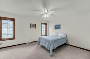6615 Chesapeake Rd, Racine, WI 53406 - Photo 14