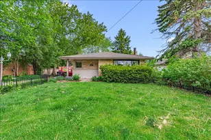 3223 W Cold Spring Rd, Greenfield, WI 53221 - Photo 2